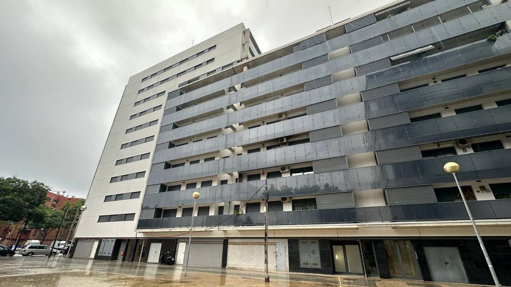 Edifici T del barri de Sant Roc de Badalona, destinat a reallotjar els últims veïns afectats pel procés de remodelació del barri..jpeg