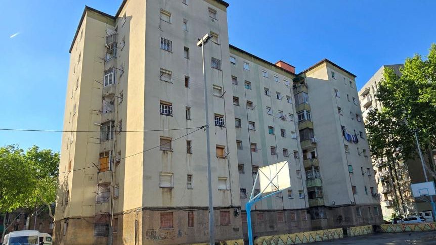 Bloc de l'avinguda Marquès de Mont-Roig de Badalona que l'Incasòl enderrocarà