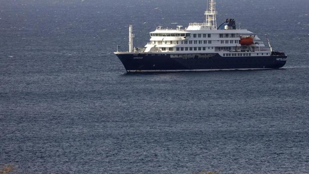 El crucero afectado con hantavirus