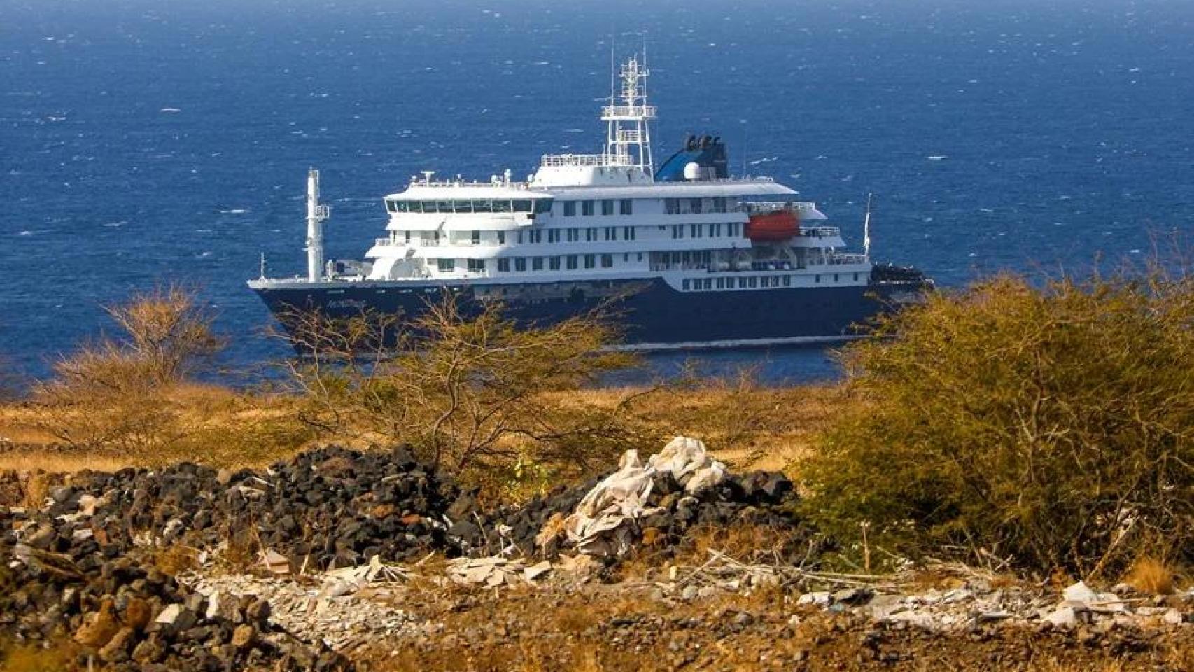 El crucero afectado con hantavirus