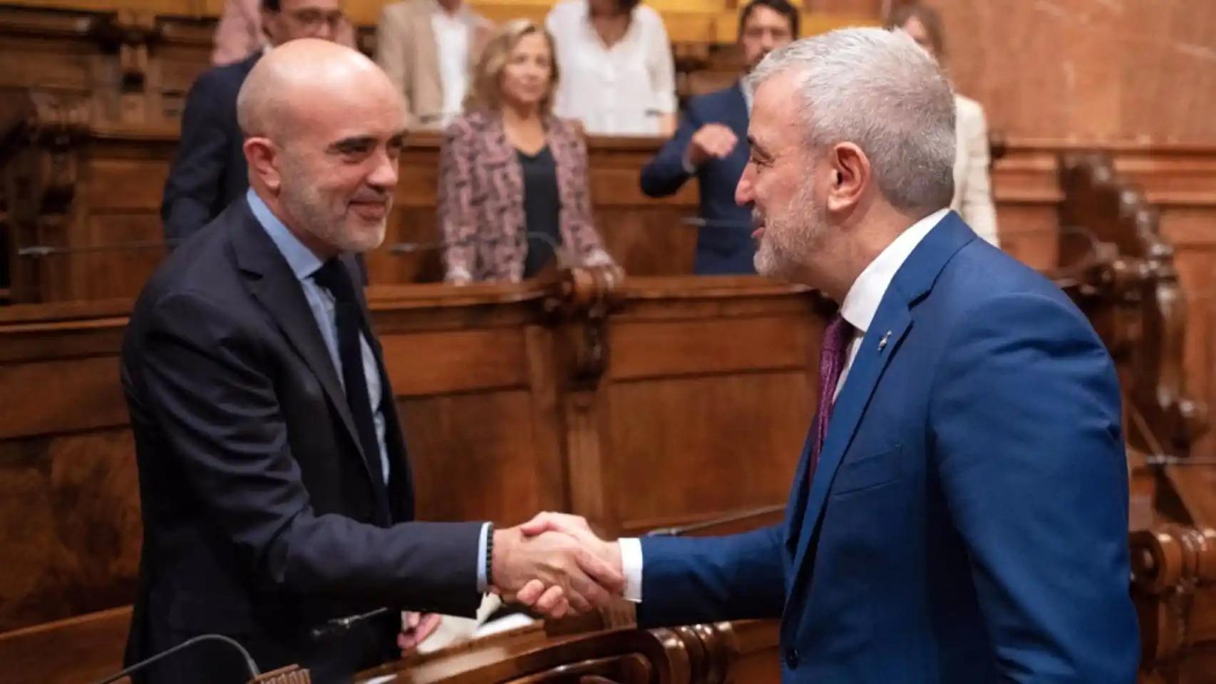 Daniel Sirera y Jaume Collboni, en una imagen en el ayuntamiento de Barcelona