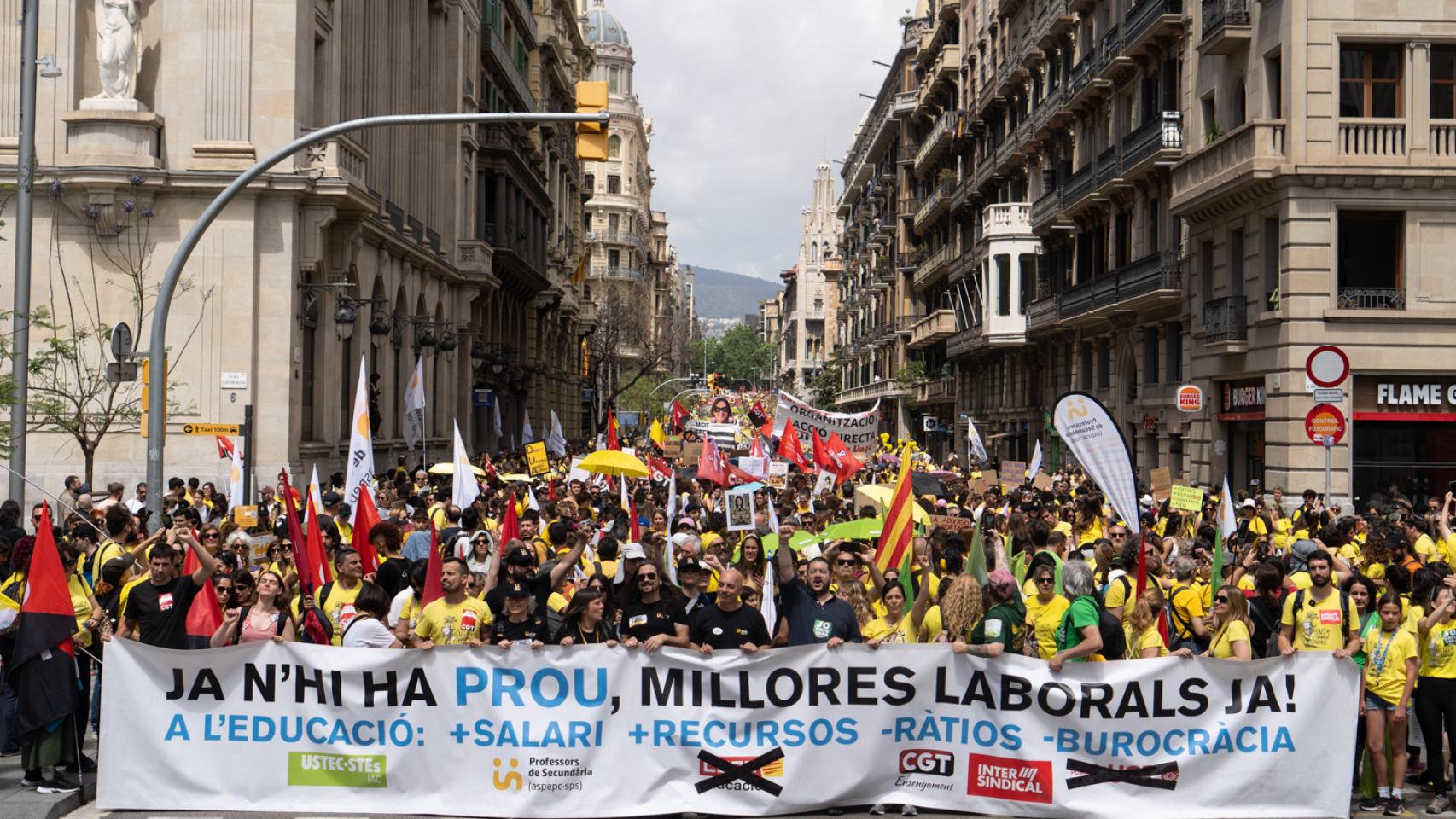 Manifestación de profesores en Via Laietana