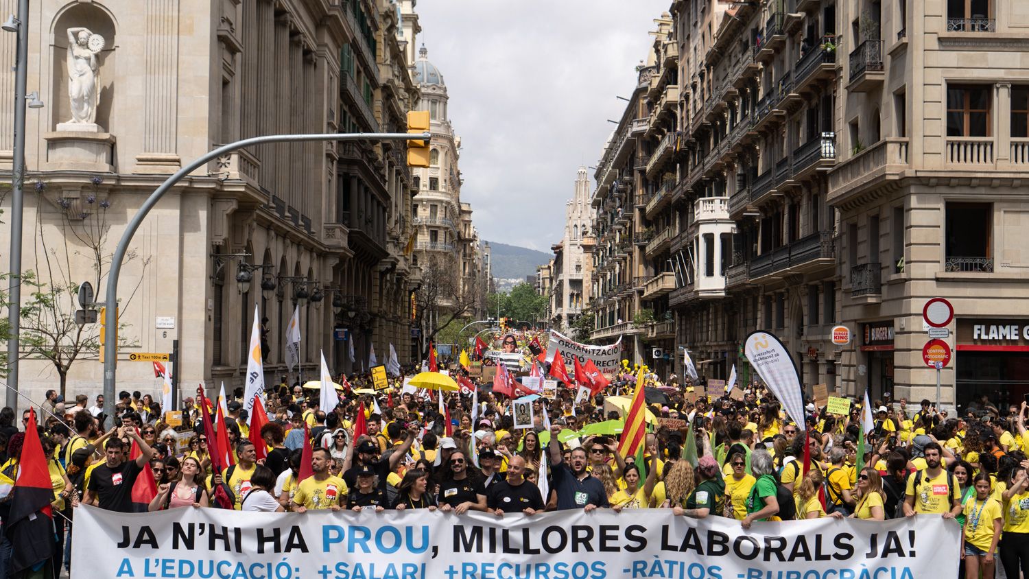 Manifestación de profesores en Via Laietana
