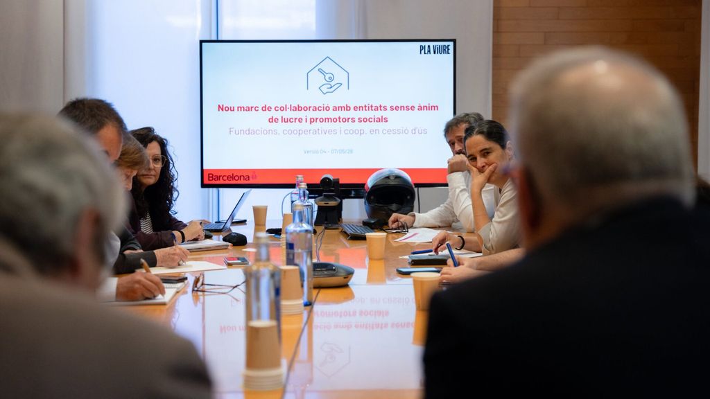 Reunión del Ayuntamiento de Barcelona con entidades del convenio ESAL.