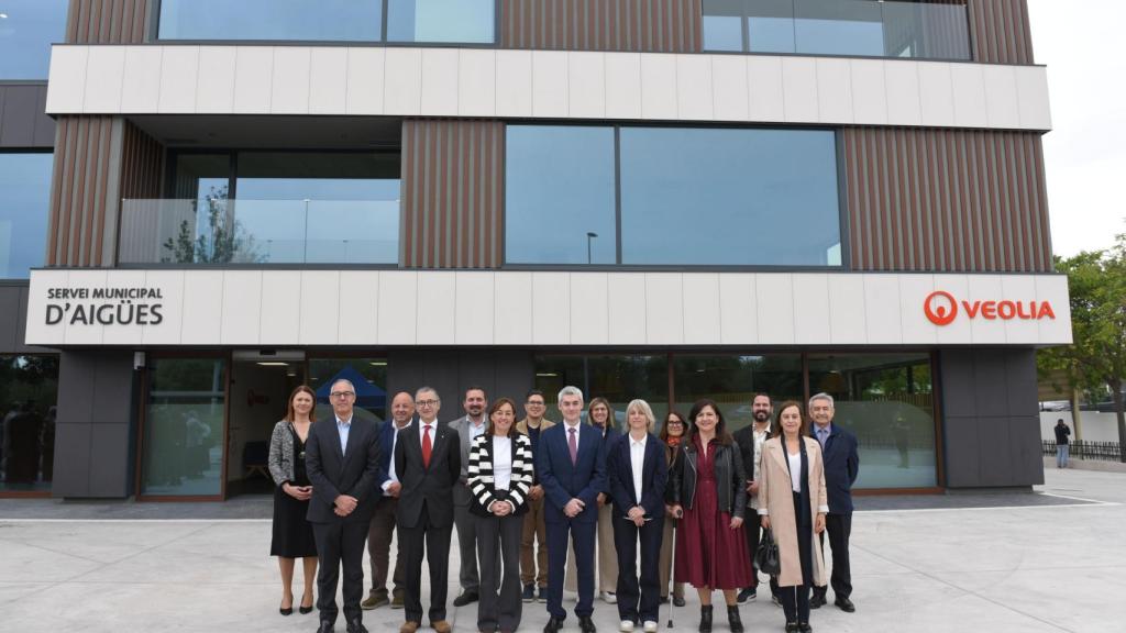 Las autoridades en el nuevo centro de Veolia