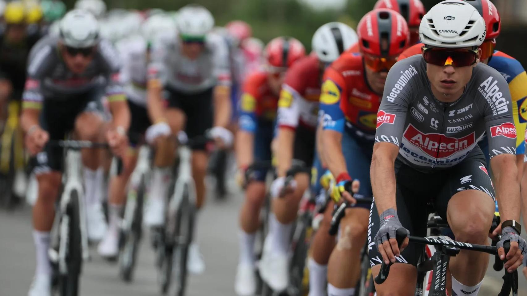 Ciclistas en una edición anterior del Tour de Francia