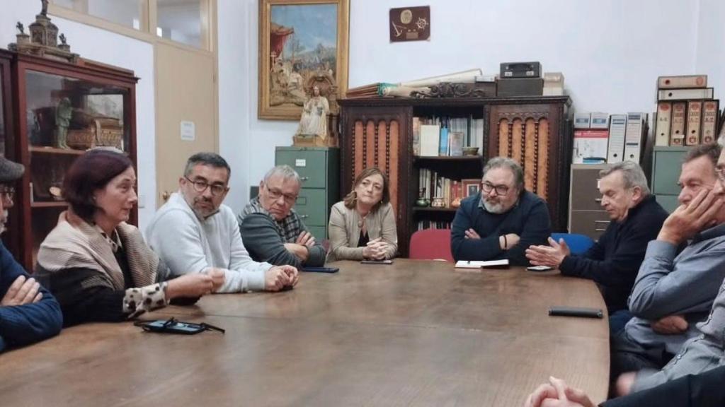Trobada entre Fernández i la direcció de Junts a Sabadell
