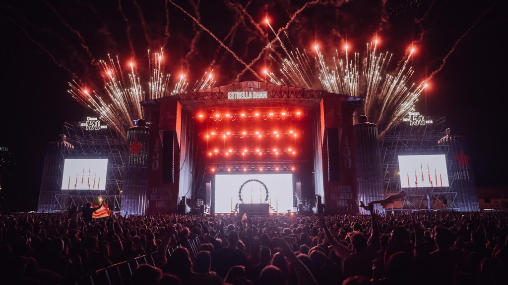 Focs artificials a la festa d'Estrella Damm