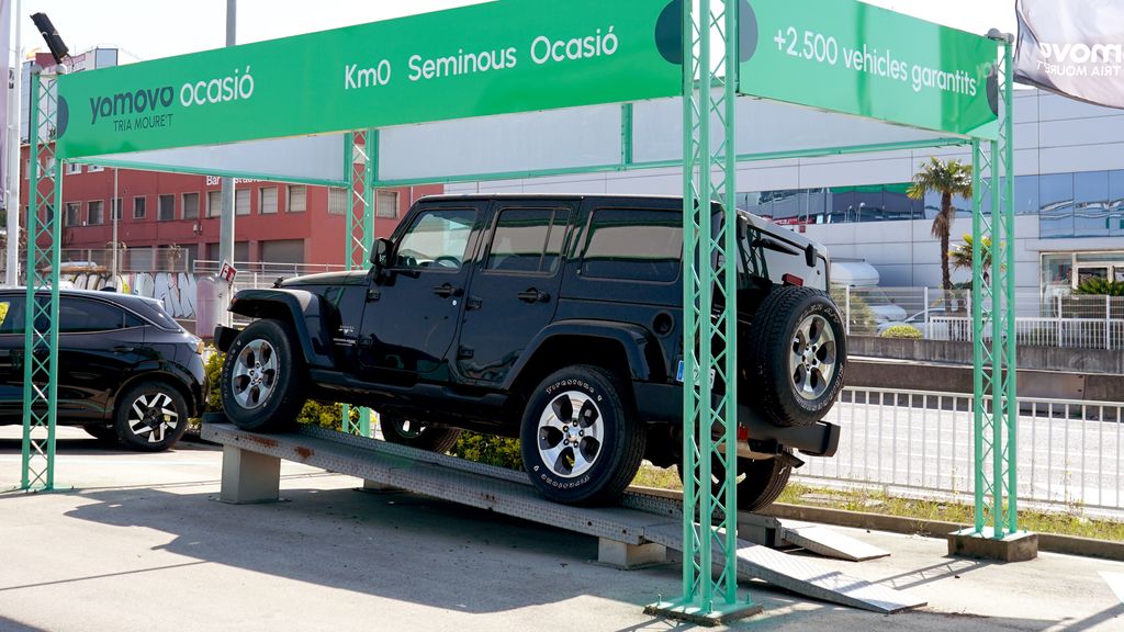 Vehicle d'ocasió en un concessionari de Yomovo