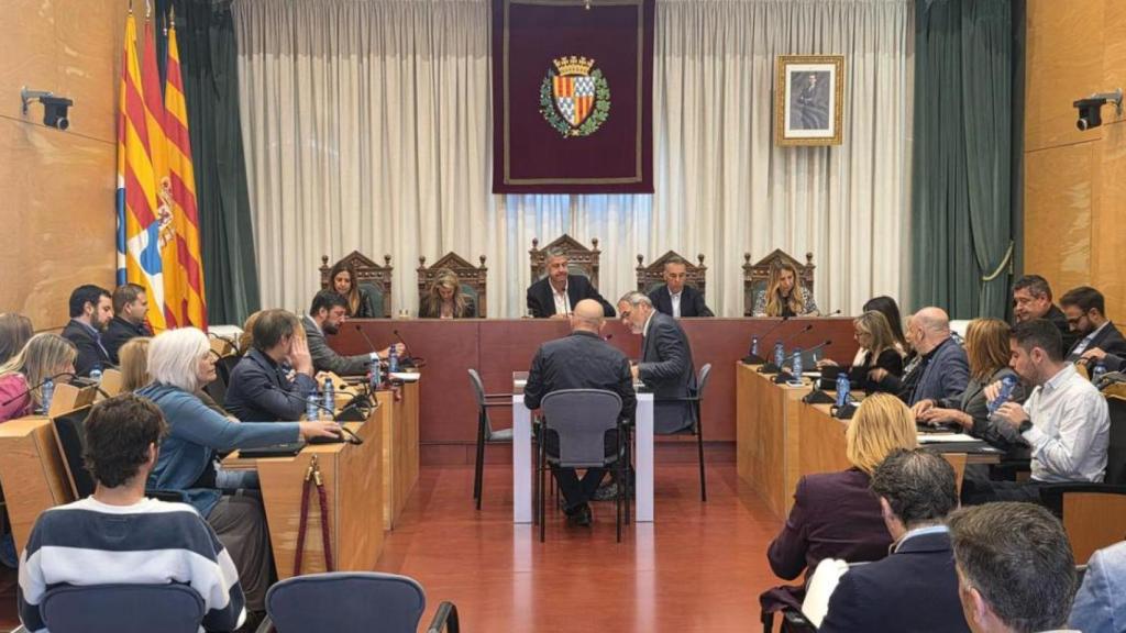 Pleno extraordinario de Badalona del 18 de mayo