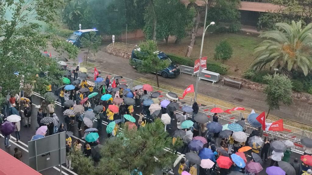 Docents a la manifestació per reclamar millores laborals