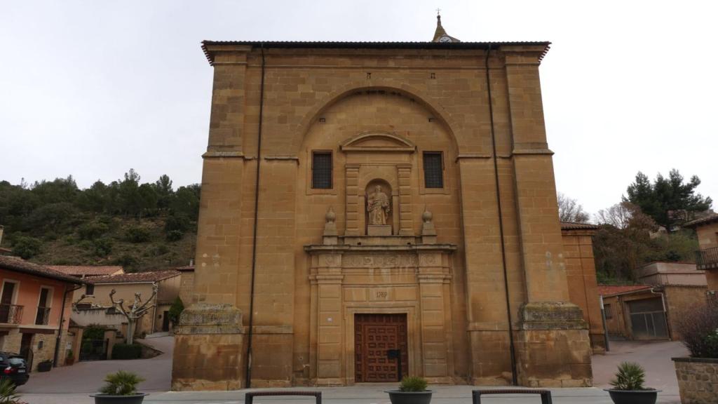Villabuena de Álava y su imponente iglesia de San Andrés