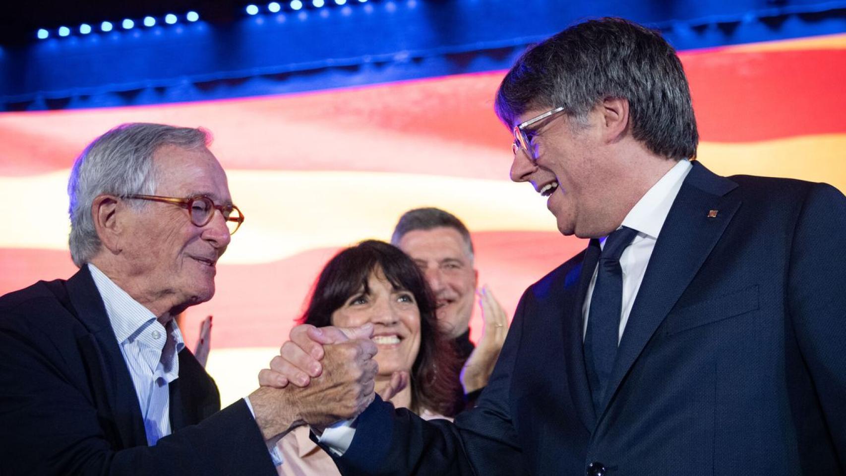 El exalcalde de Barcelona, Xavier Trias, junto al expresidente catalán y líder de Junts, Carles Puigdemont