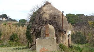 Desallotgen d'urgència una històrica barraca ocupada de 1867 per risc d'esfondrament a Sabadell