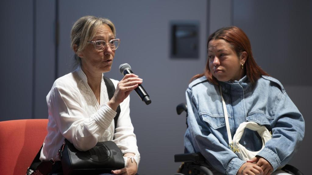 Anna explica su testimonio tras recibir un piso de acogida mientras dura el trasplante de su hija Judit