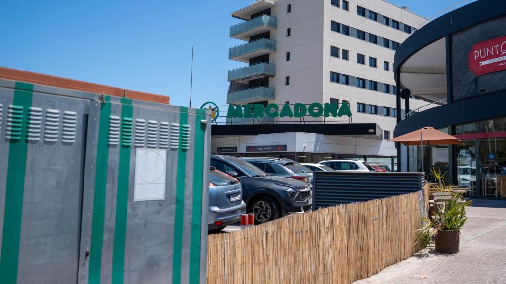 Supermercado Mercadona en la avenida dels Països Catalans