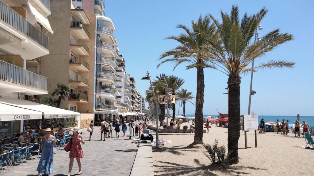 El passeig de Calafell en una imatge d'arxiu