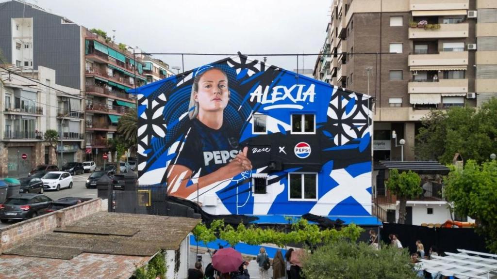 Mural en Mollet en homenaje a Alexia Putellas del artista urbano Dase