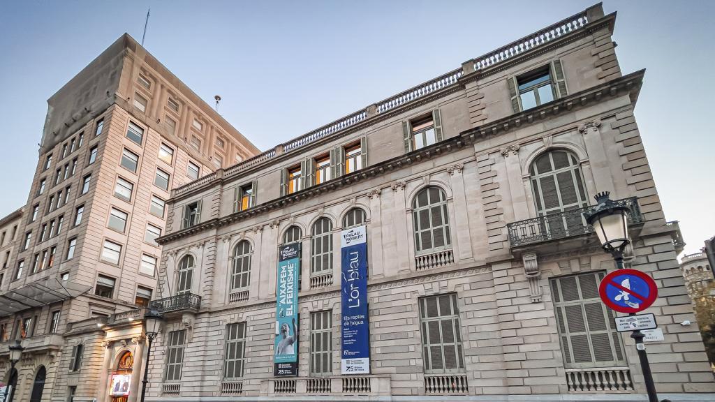 El museo Palau Robert en el paseo de Gràcia de Barcelona