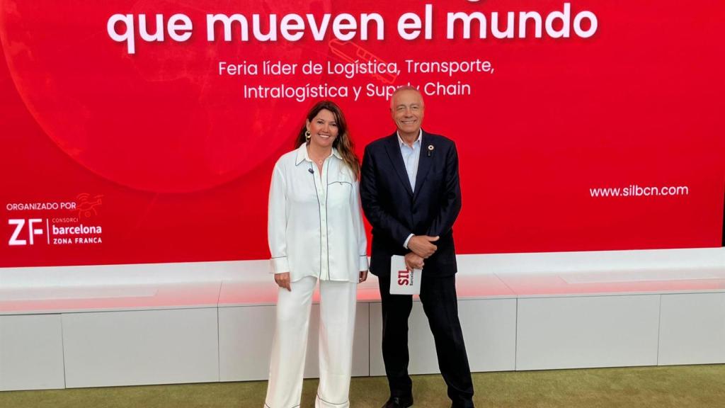 El presidente ejecutivo del Consorci de la Zona Franca de Barcelona (CZFB), Pere Navarro, y la directora general, Blanca Sorigué