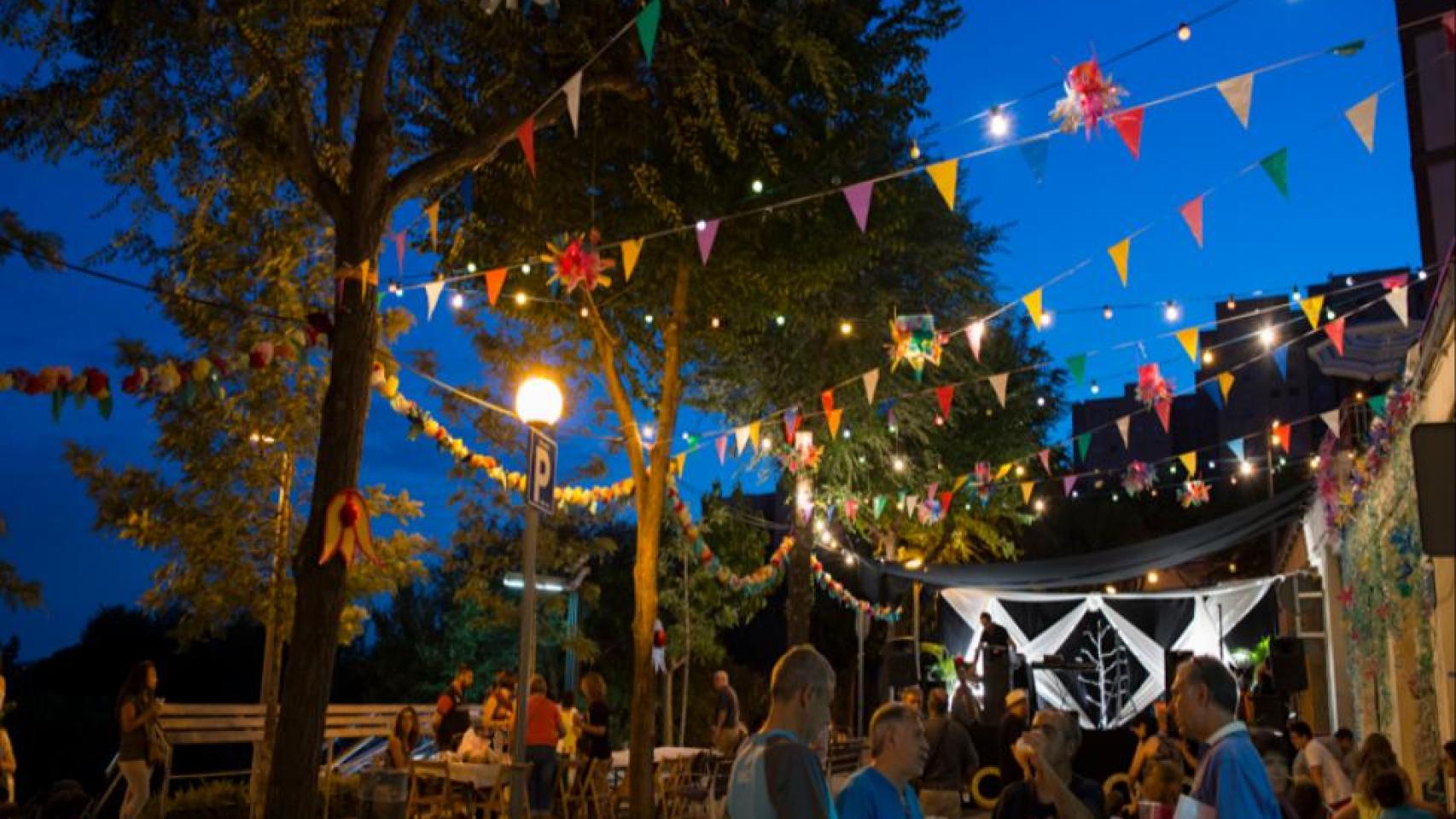 Fiestas de barrio de Riu Sud en Santa Coloma en una edición pasada