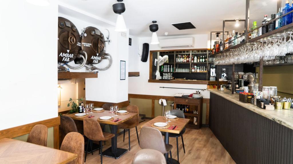 El interior del restaurante Martín Plaça en Santa Coloma de Gramenet