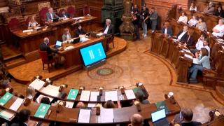 Sesión extraordinario del pleno en el Ayuntamiento de Barcelona