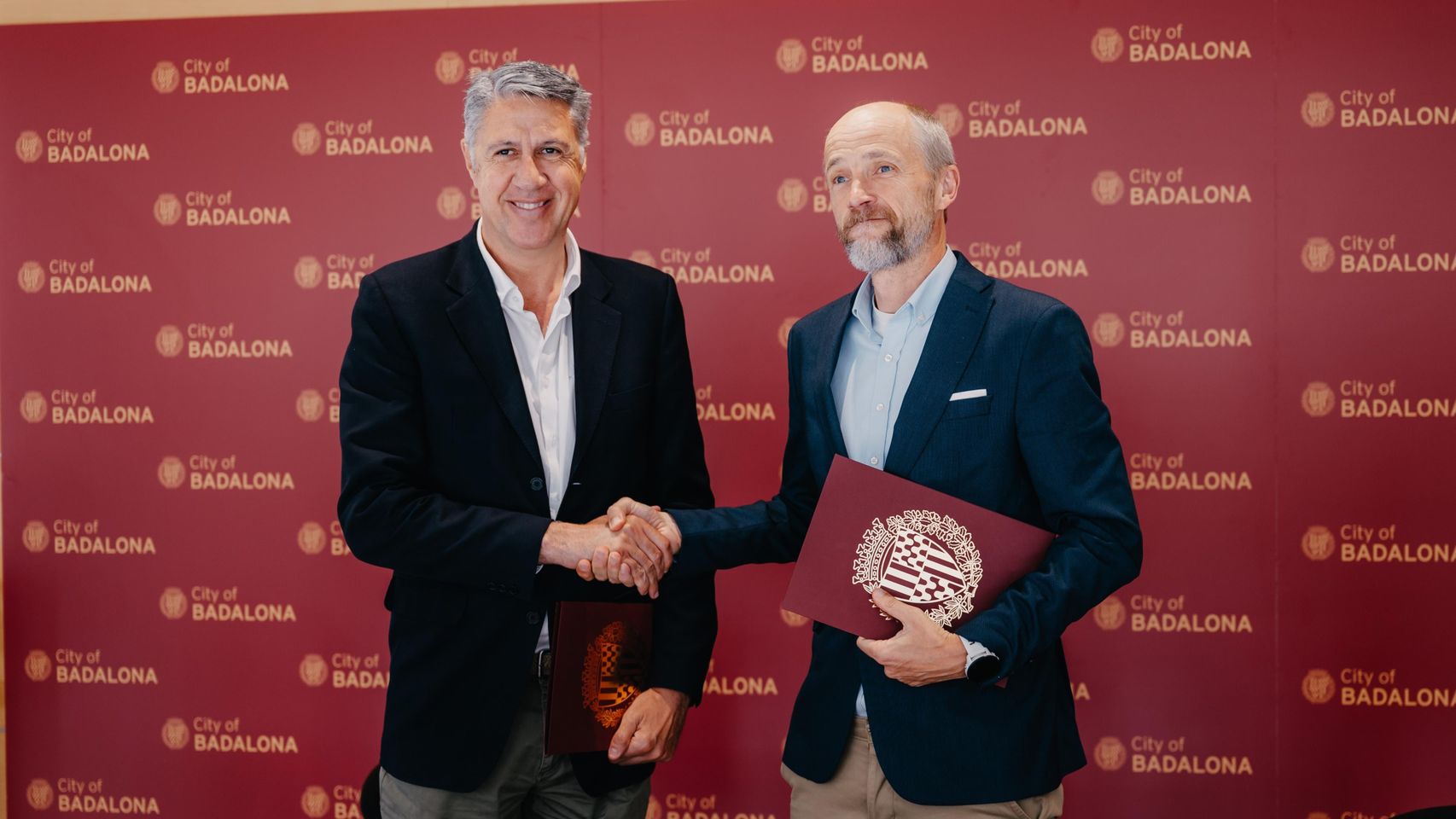 El alcalde de Badalona, Xavier Garcia Albiol, y el director general de Caprabo, Edorta Juaristi