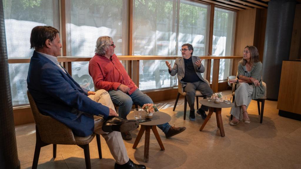Carlos Losada, Antonio Balmón, Manel Manchón i Iva Anguera, a 'Hotel Metrópoli'