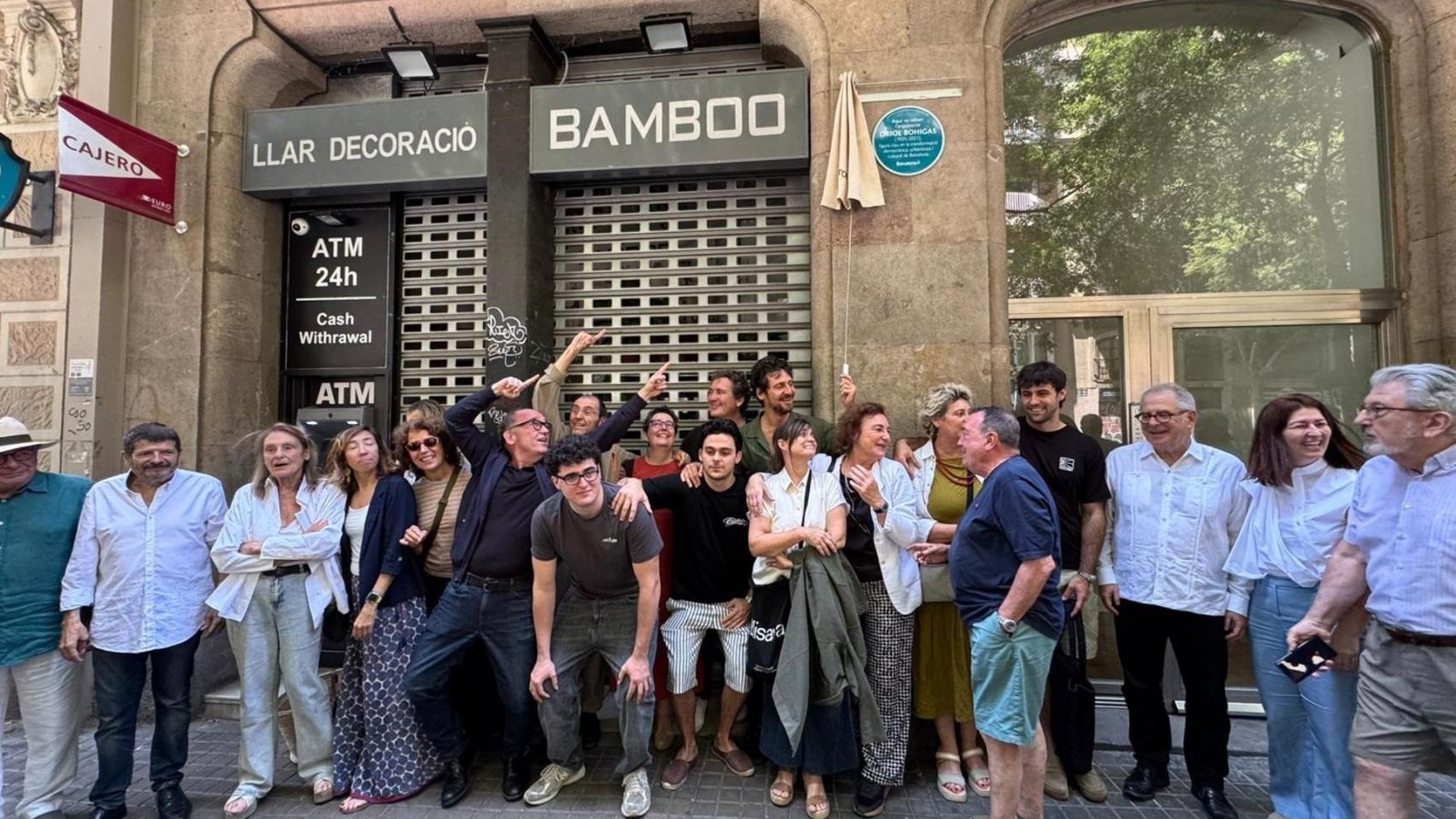Acto de colocación de la placa en homenaje al arquitecto Oriol Bohigas