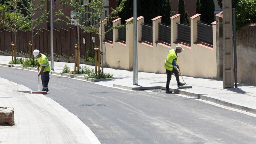 Can Baró estrena dos carrers completament renovats després d'una inversió de 2,8 milions per millorar l'accessibilitat