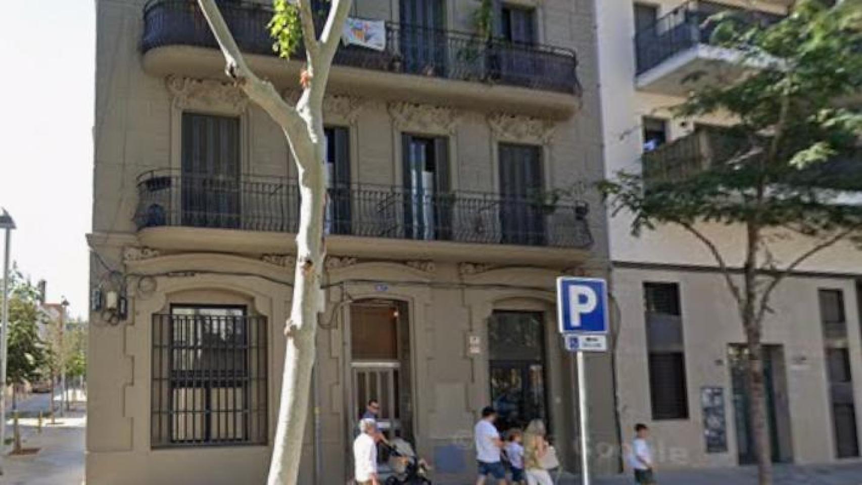 El edificio donde vive en El Poblenou