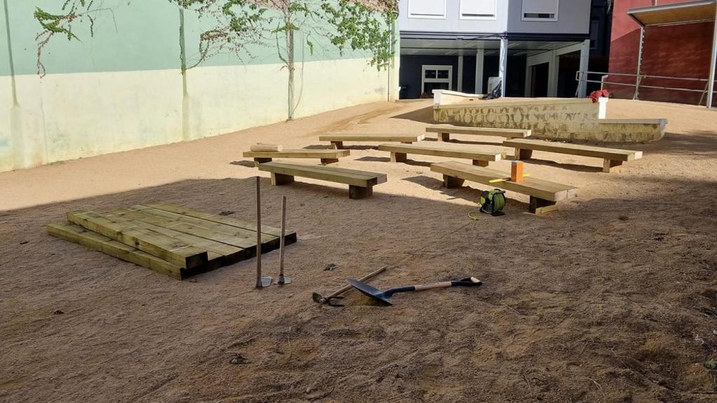 Pati actual de l'escola 9 Graons