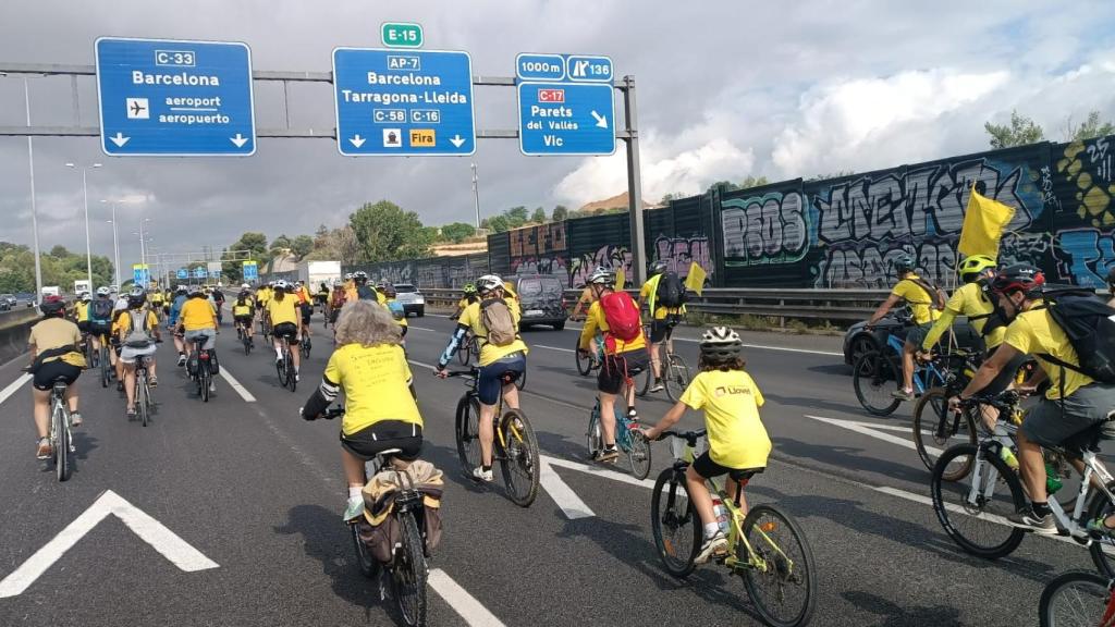 Docentes se manifiestan en una nueva jornada de huelga en Barcelona