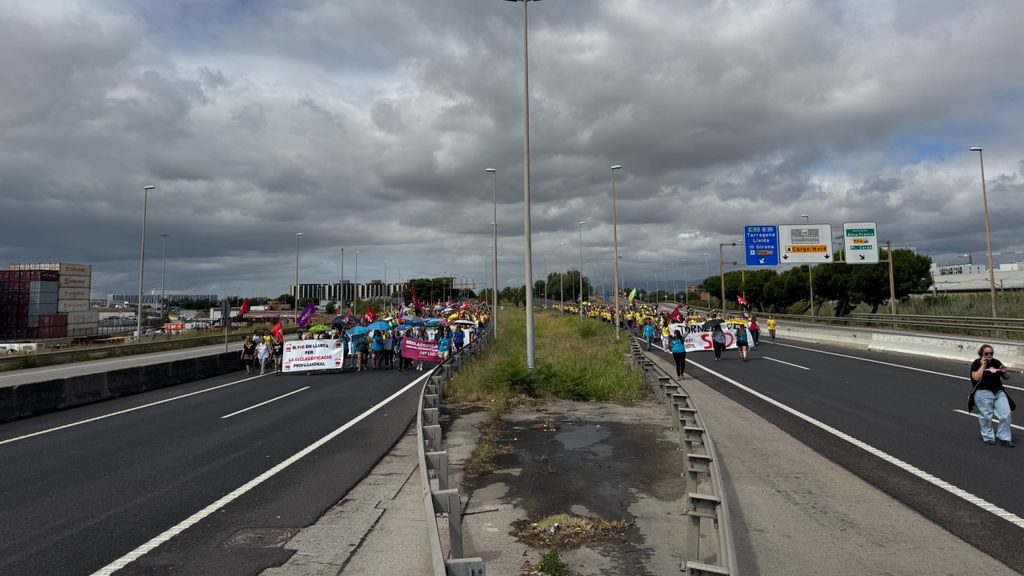 Docents tallen la ronda Litoral en una nova jornada de vaga a Barcelona