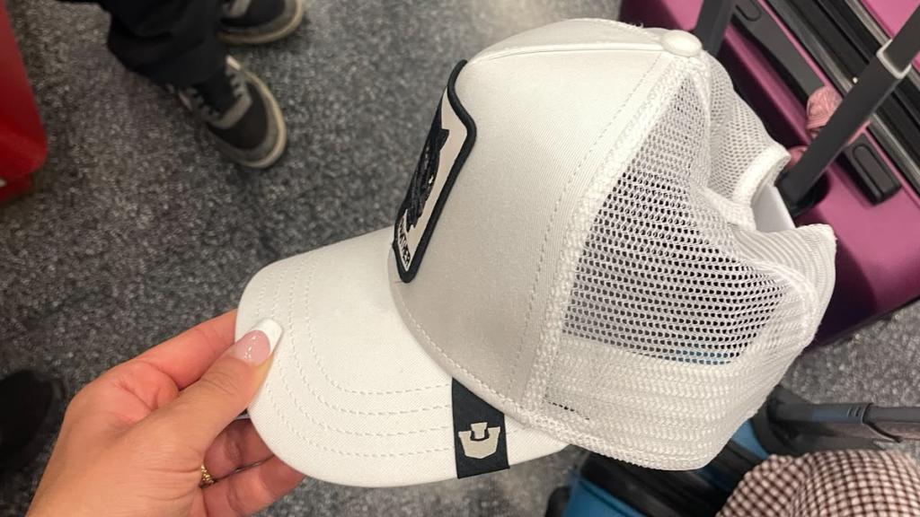 La gorra d'un dels lladres