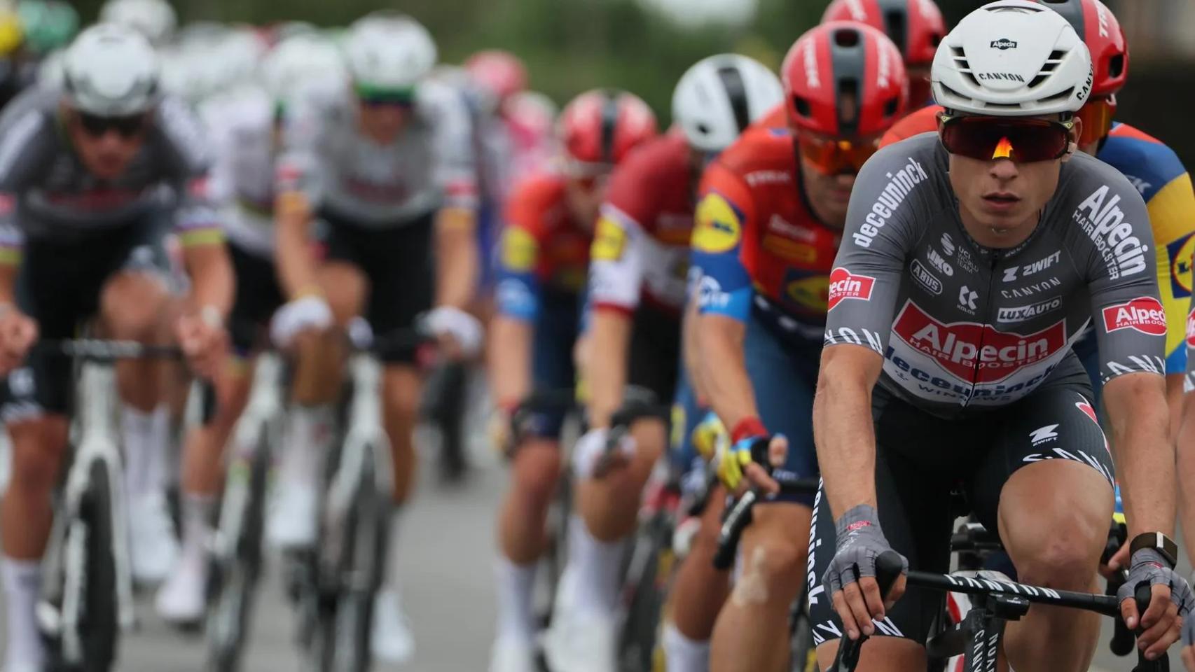 Ciclistas en una edición anterior del Tour