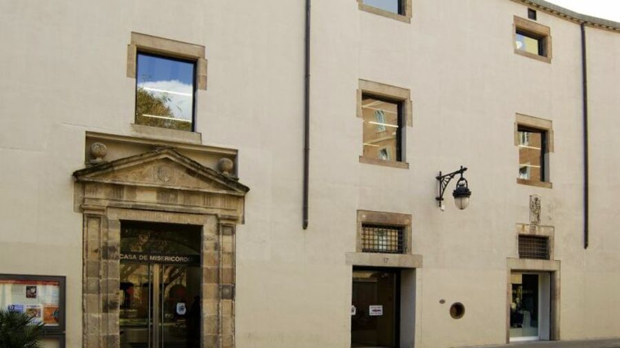 Fachada de la Casa de la Misericòrdia