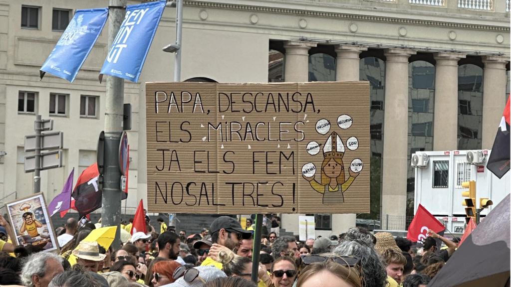 Manifestació de professors i treballadors municipals aquest dimarts, 9 de juny