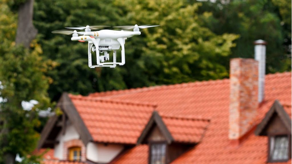Dron de cuatro hélices