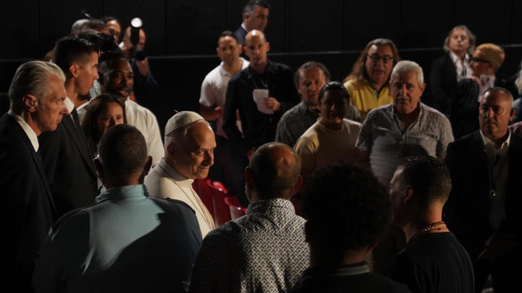 La llegada del Papa a la cárcel de Brians 1