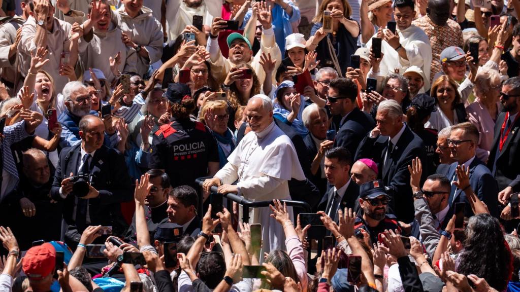 Recorrido del Papa León XIV por las inmediaciones de Montserrat
