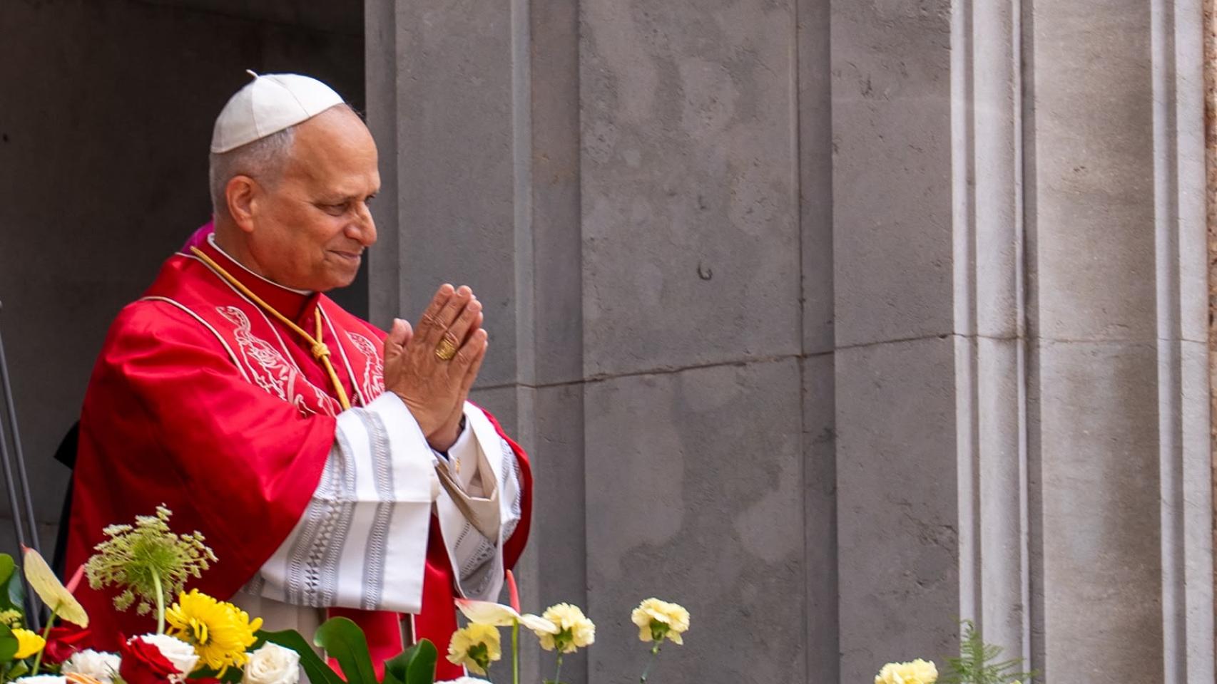 El Papa León XIV desde el balcón de Montserrat lanzando un mensaje a los fieles