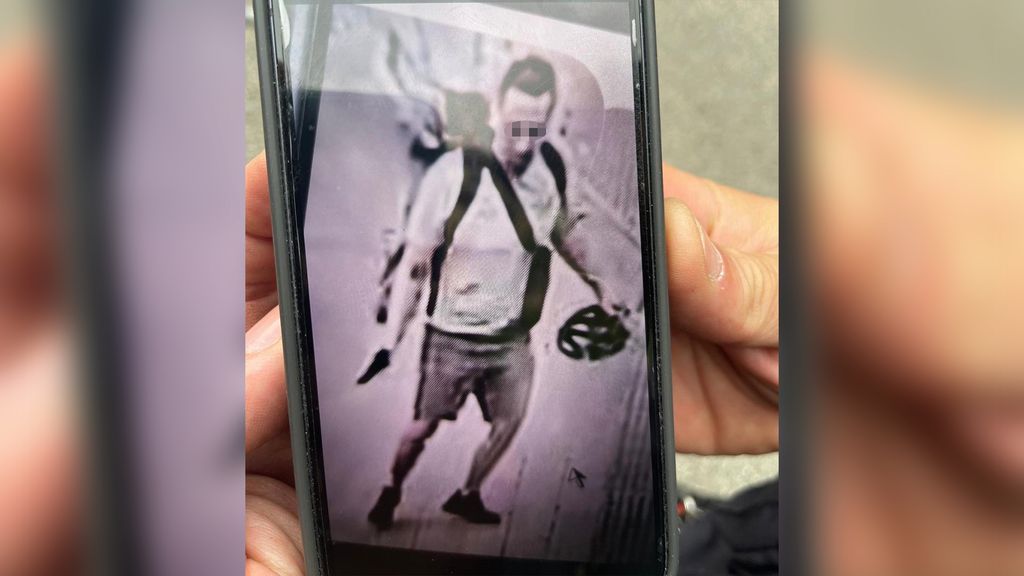 Imatge del pistoler, que ha fugit després de perpetrar un assassinat aquest dimecres a Barcelona