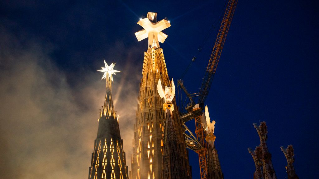 La Torre de Jesucrist il·luminada
